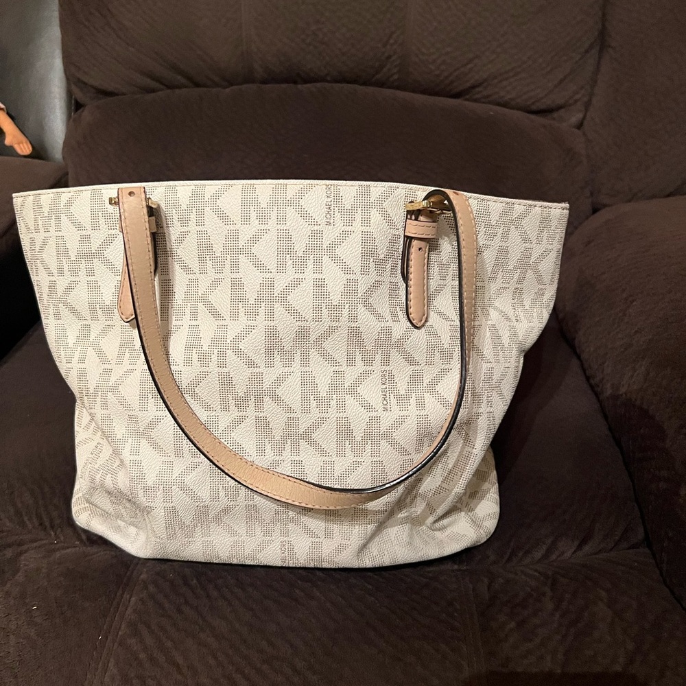 Michael Kors tote